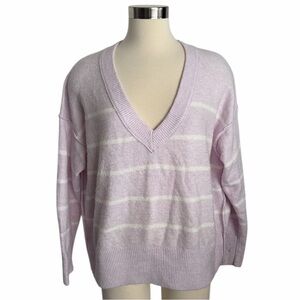 moon & madison Light Purple and White V-Neck Sweater